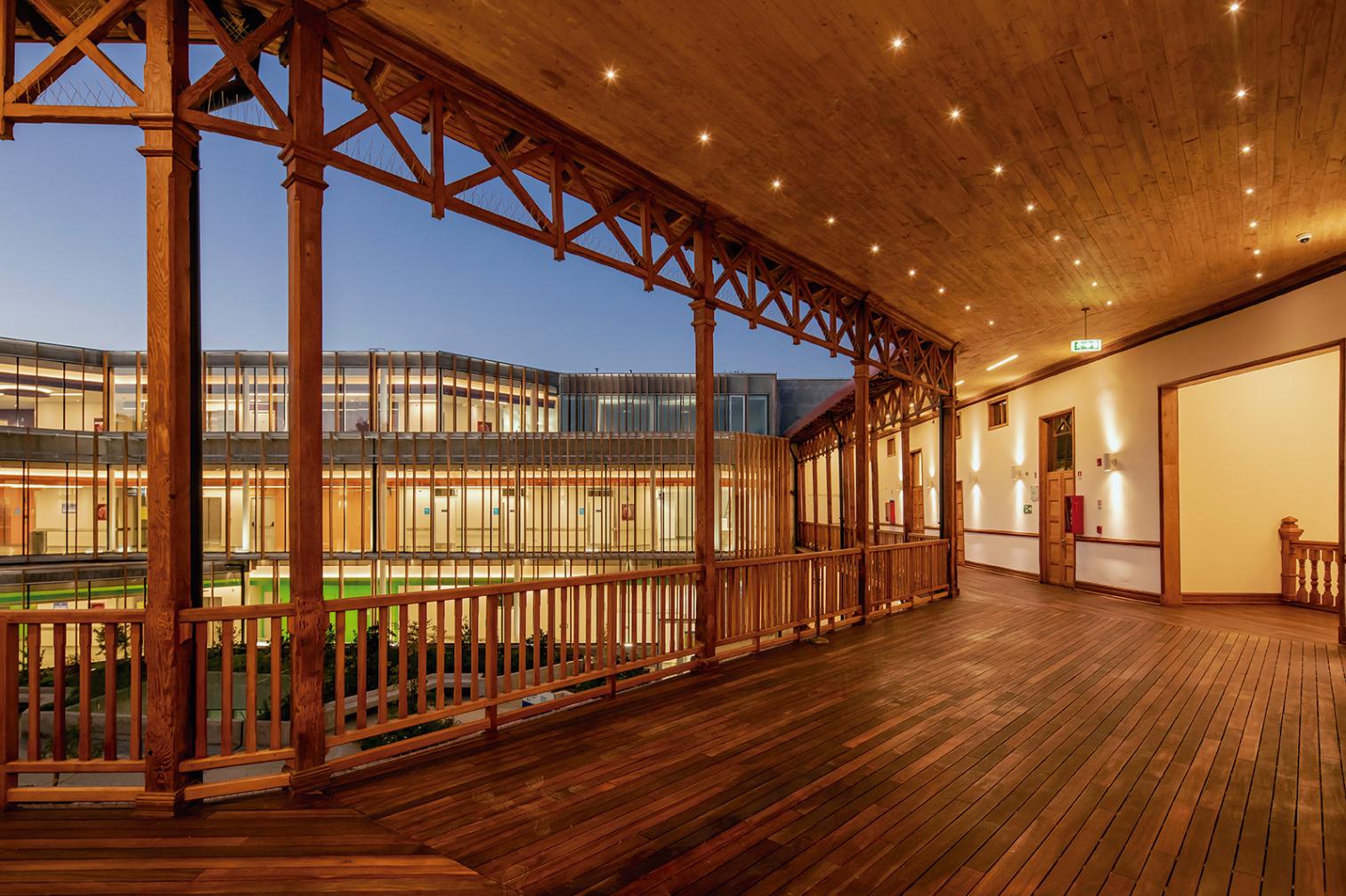 智利 Matta Sur 社区卫生中心丨智利圣地亚哥丨西班牙 Luis Vidal 建筑事务所-17