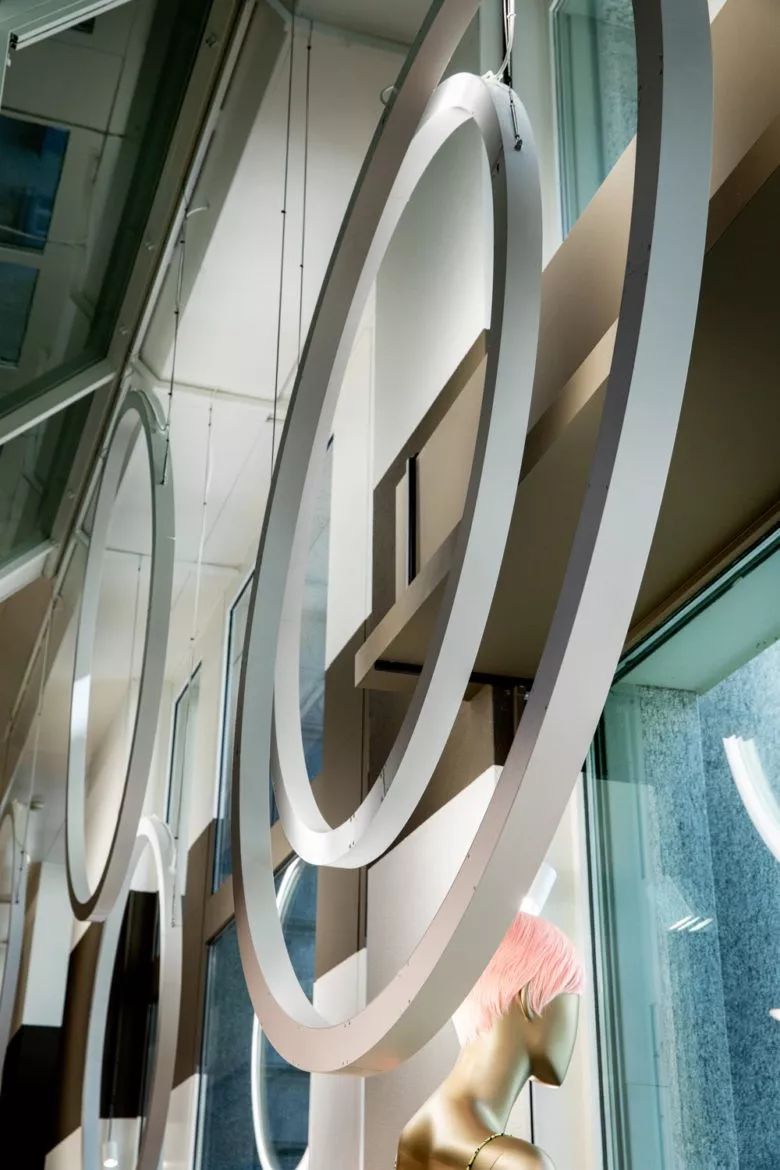 瑞士Weber Menswear 女装/男装空间设计-13