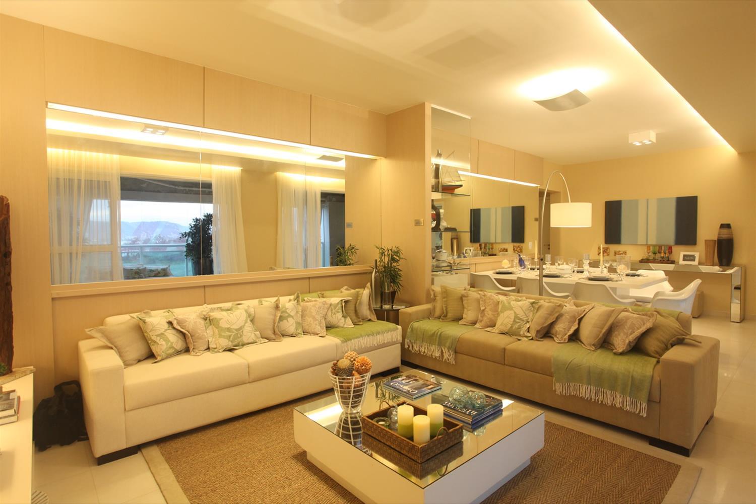 巴西海滩公寓,木质与镜面玻璃的优雅结合-1