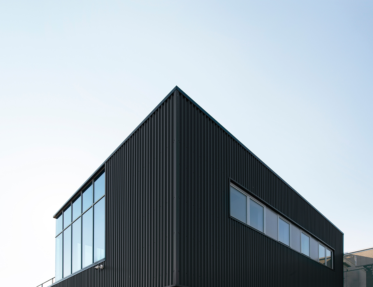 融合工业风与乡村景色的建筑佳作-21