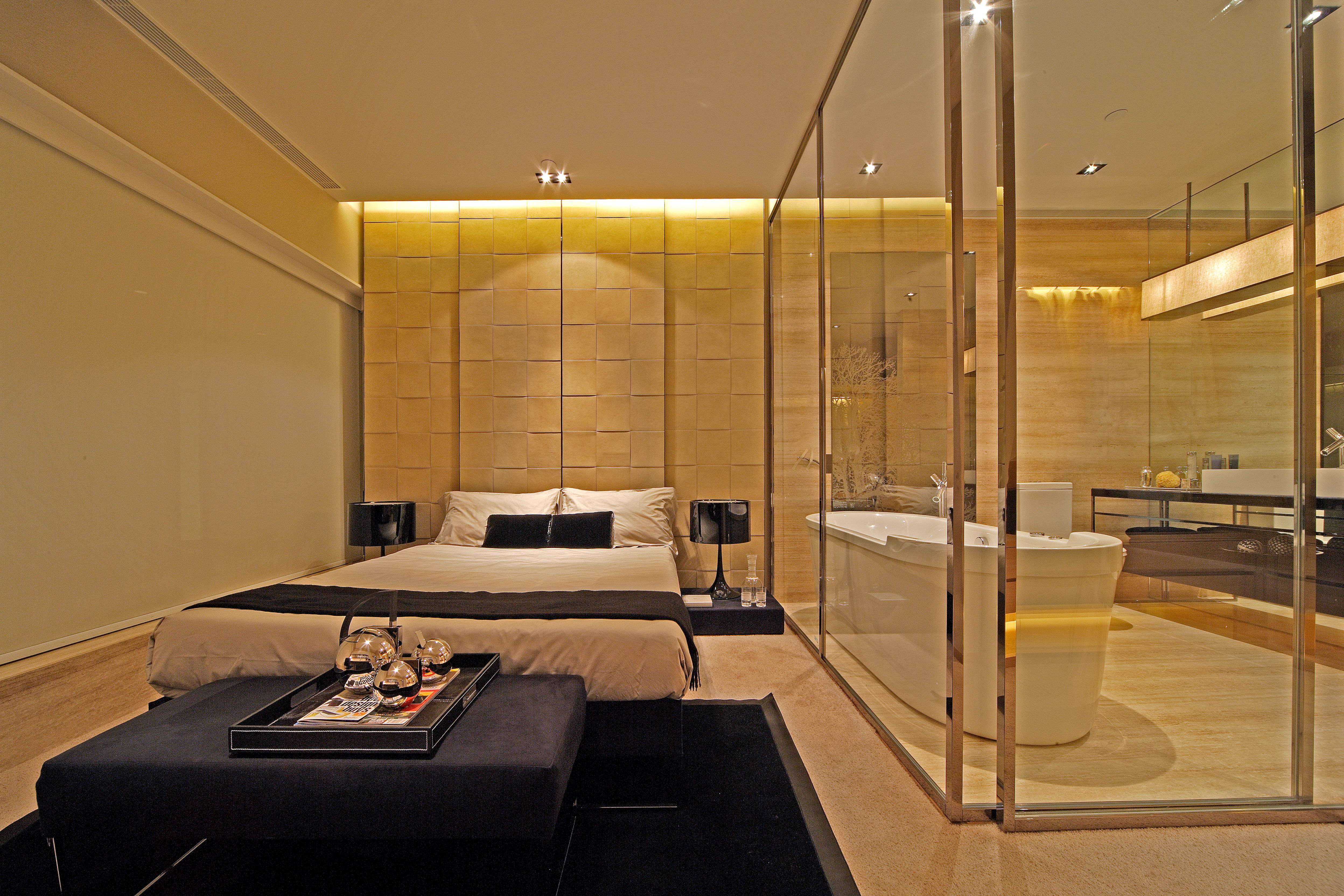 Centre Stage 梁志天-39