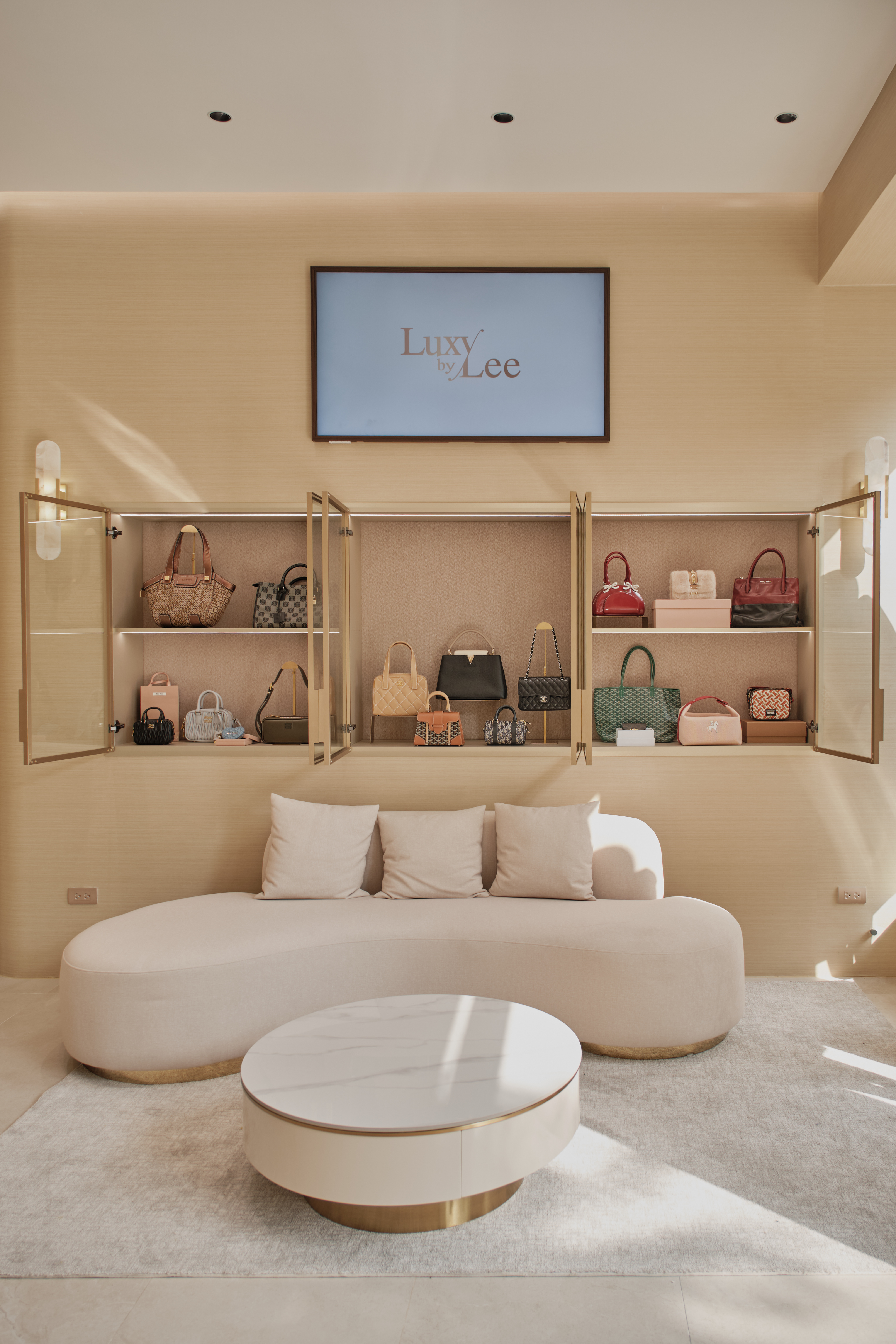 Reality | Luxy by Lee-12