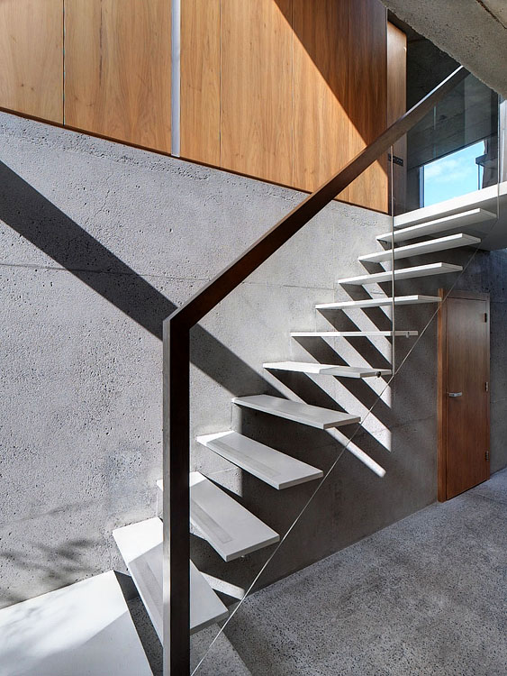 A·House 可译为A·房子或A·房屋或A·住宅-9