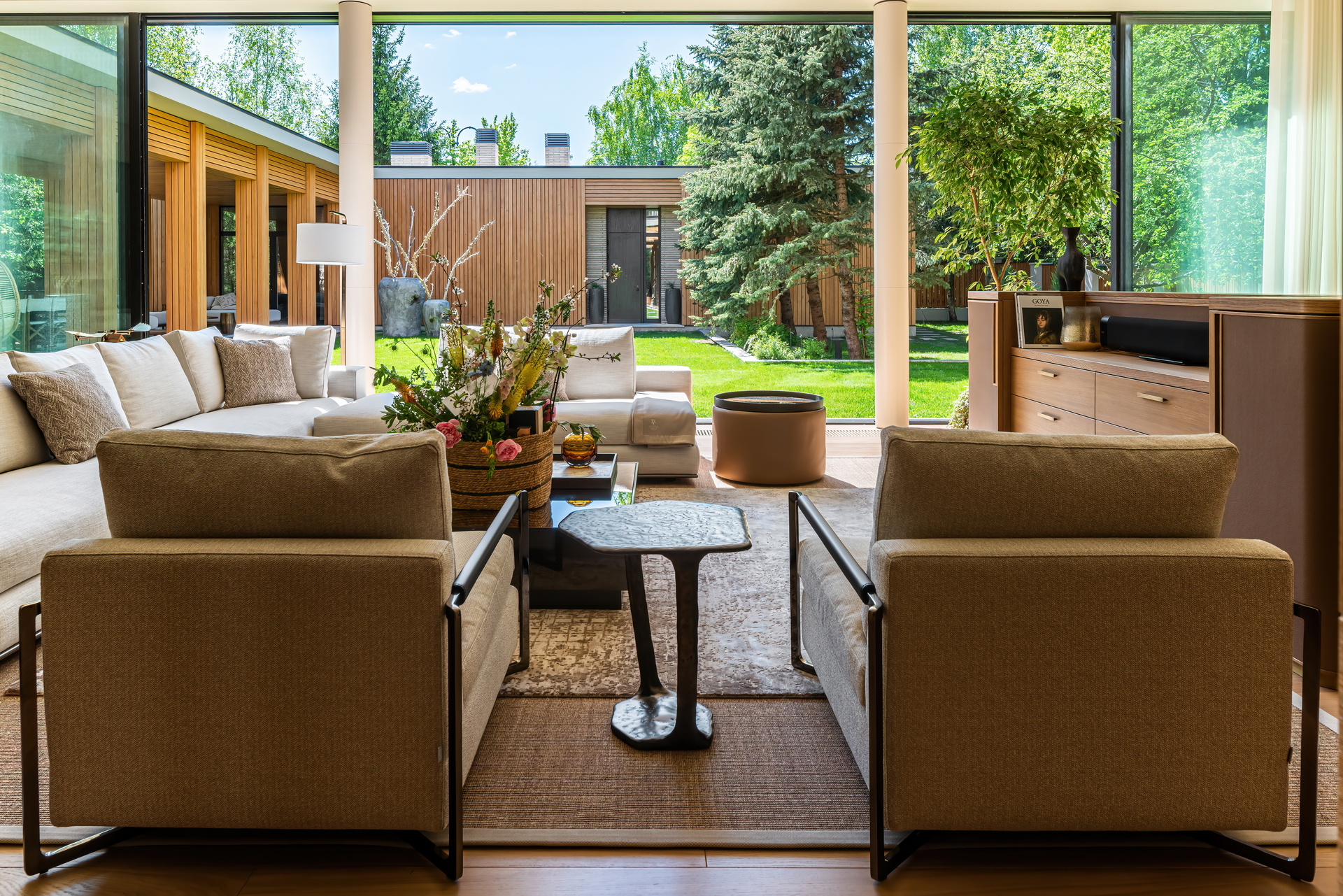 Villa Garden (interior)-1