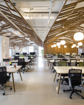 越南多媒体公司 TPG Village 办公室设计 | 传统与现代的融合