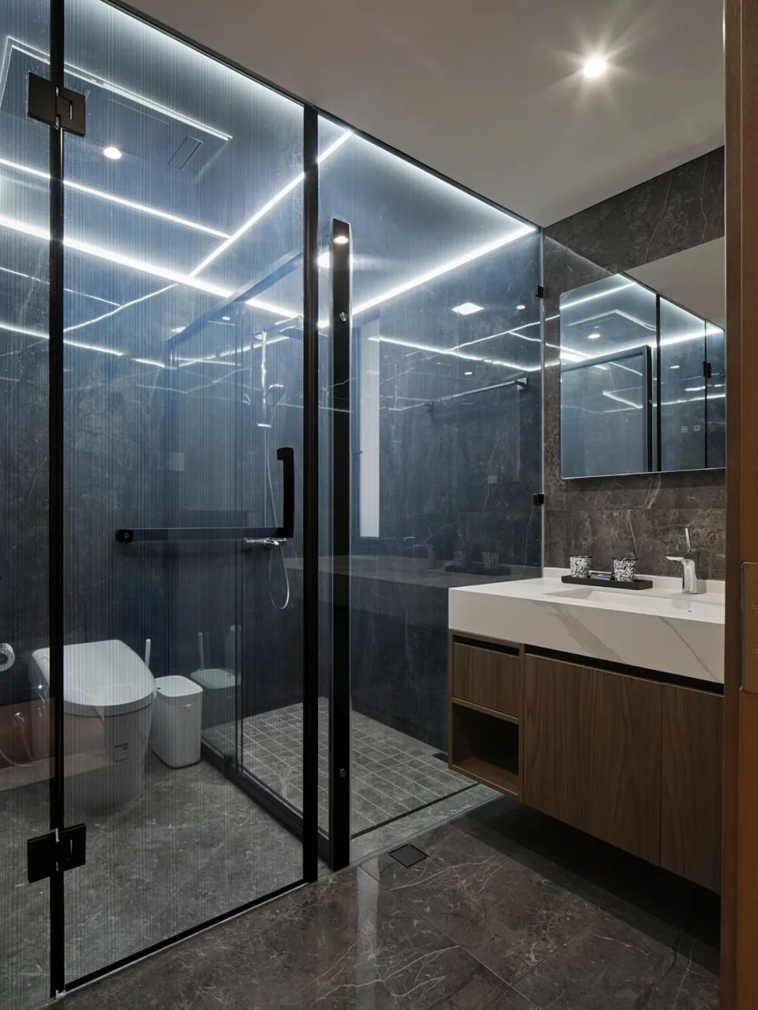 现代轻奢三居,打造都会女郎Kiko的理想家丨中国上海丨林时垚-100