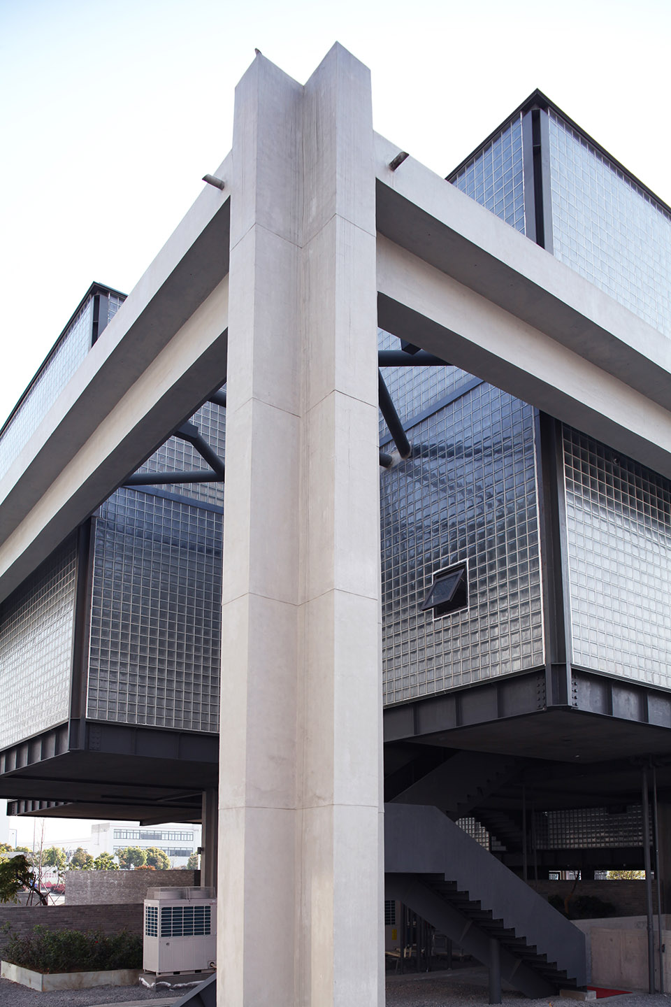 宁波柯力博物馆－混凝土框架与玻璃盒交响曲-35