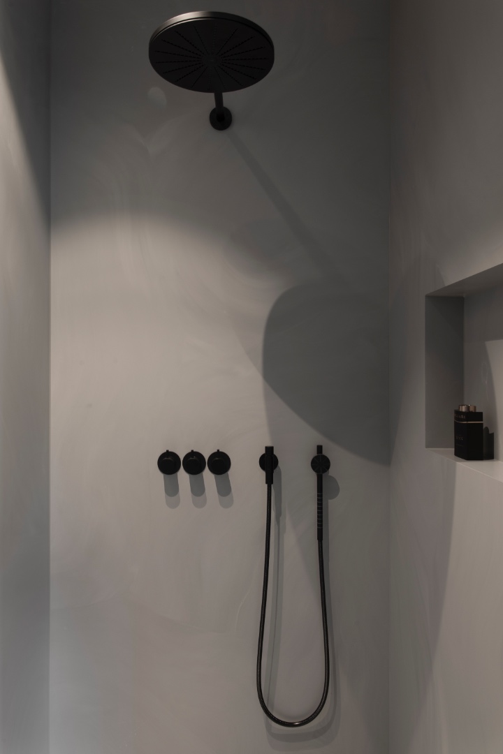 Vloer- en wandafwerking in Gooische villa-6