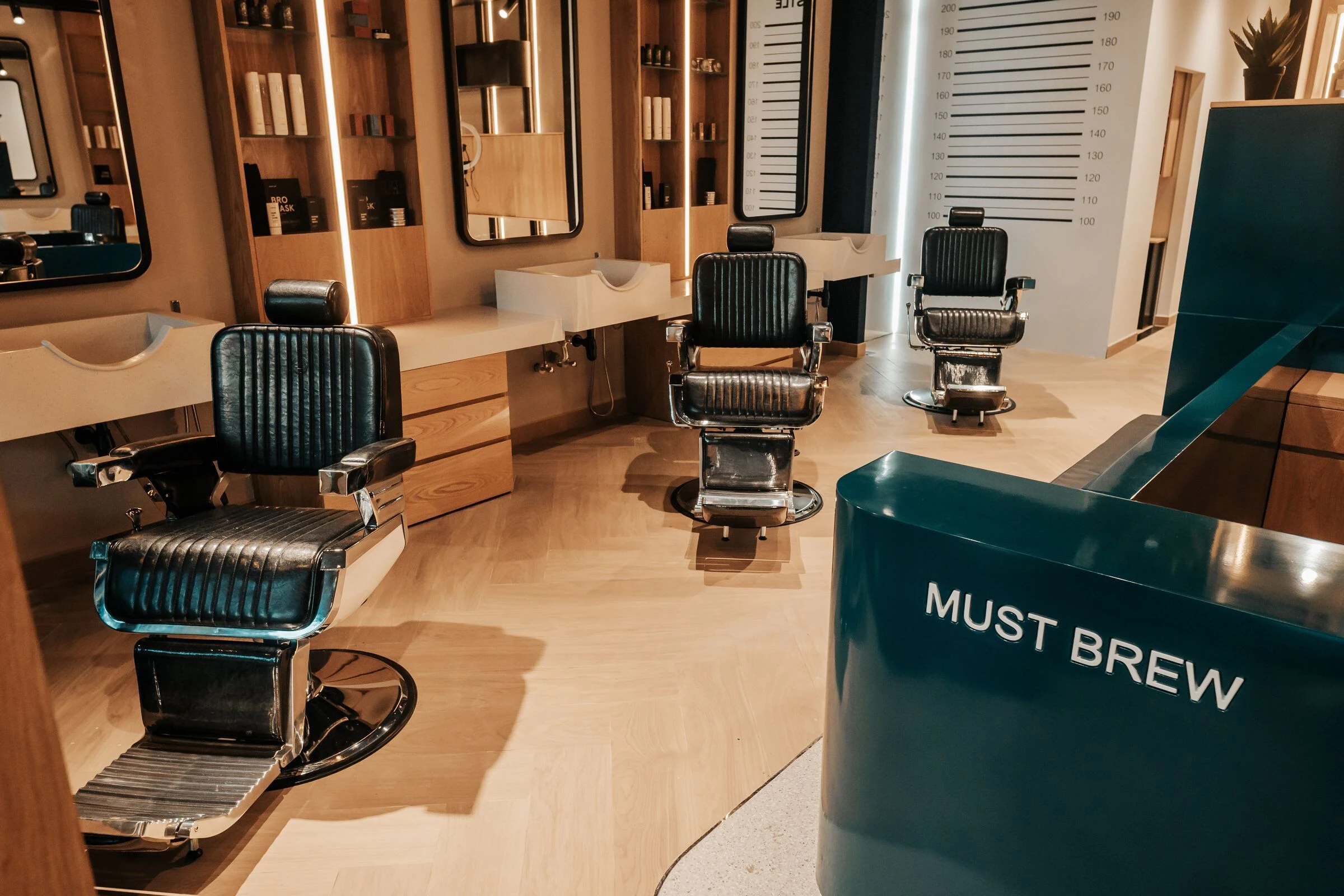 MustDash 理发店丨阿联酋迪拜丨The Trouvaille Studio-24