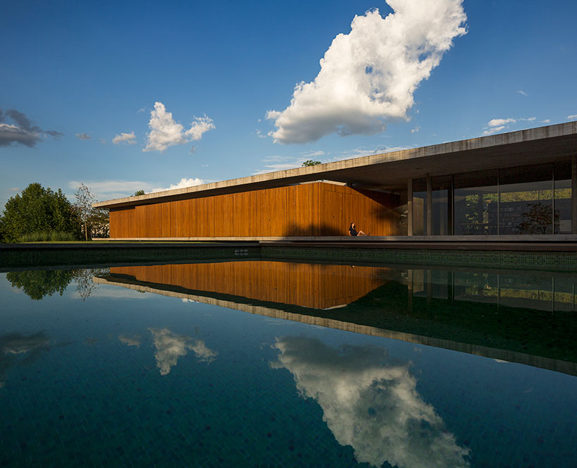 巴西 MK27 工作室打造独特曲线住宅 | Redux House-22