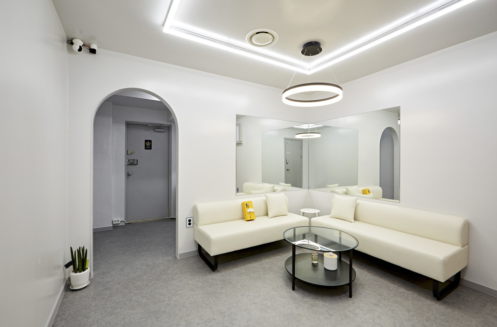 30 平米舞蹈工作室的极简设计魅力-8