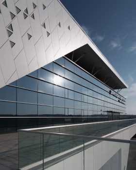 水上运动宫（ВВС） 丨俄罗斯丨文本未明确提及具体设计单位名称