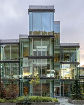 Glasblokkene Haukeland Hospital for Children Youth and Women / KHR Arkitekter + Studio PKA + Henning Larsen + Schönherr