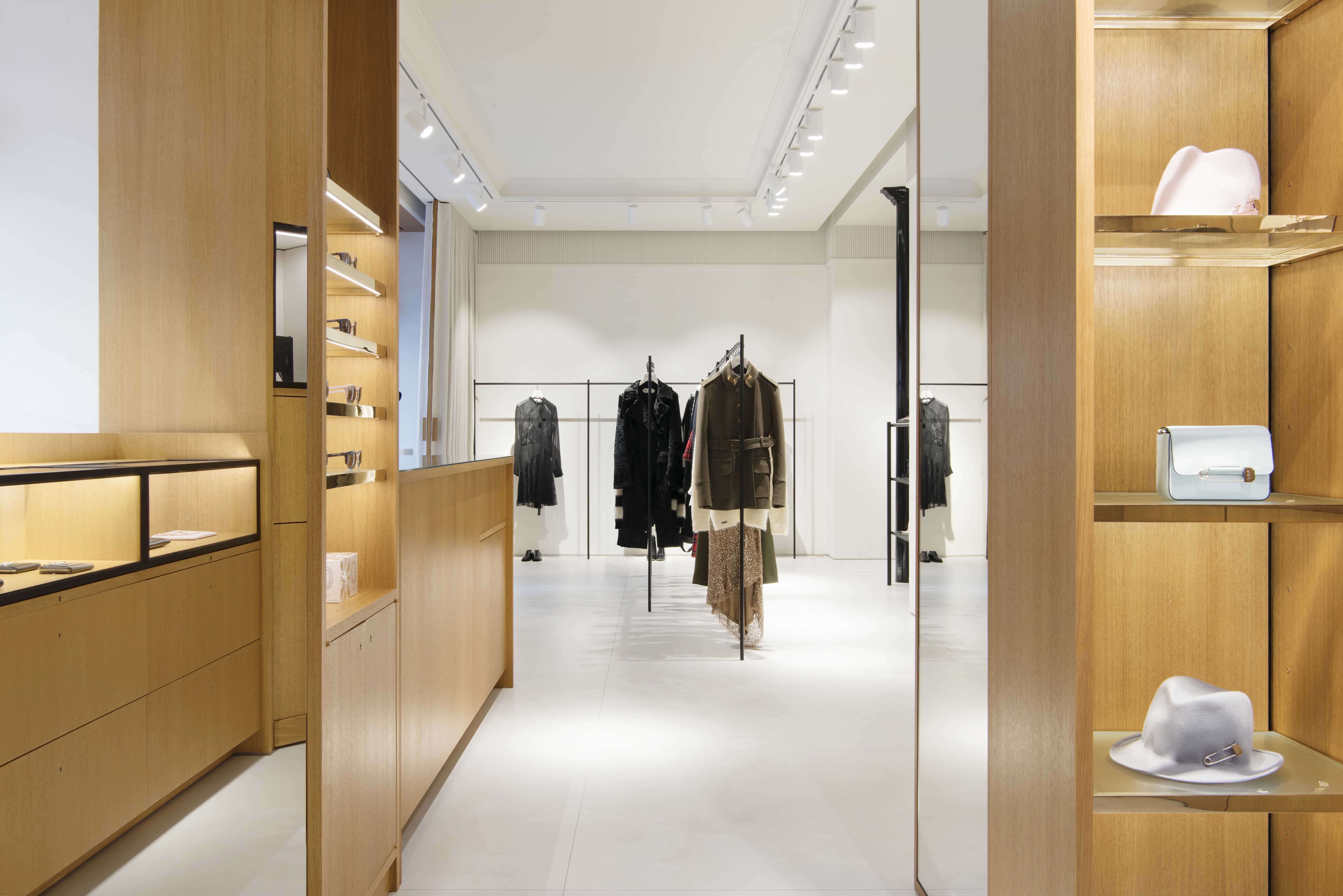 约翰·加利亚诺新豪华精品店丨法国巴黎丨Franklin Azzi Architecture-17