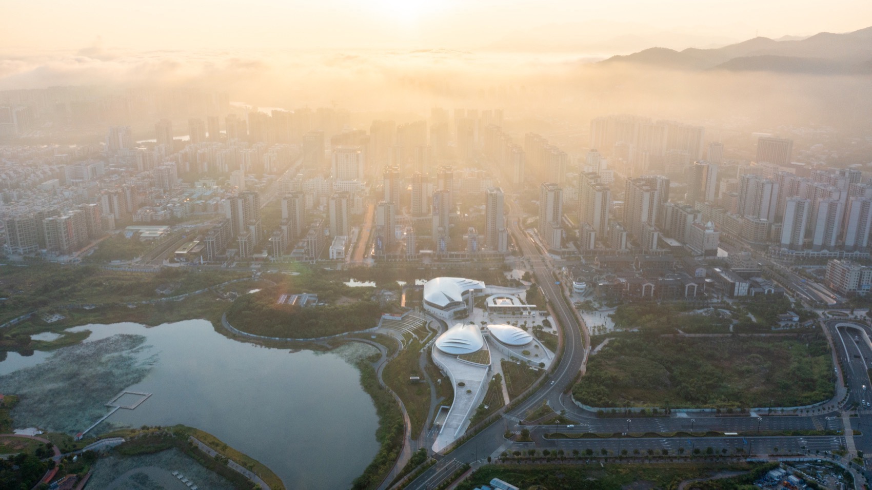 梅州两馆一场项目(城市展览馆,科技馆)丨中国梅州丨华南理工大学建筑设计研究院有限公司孙一民工作室-7