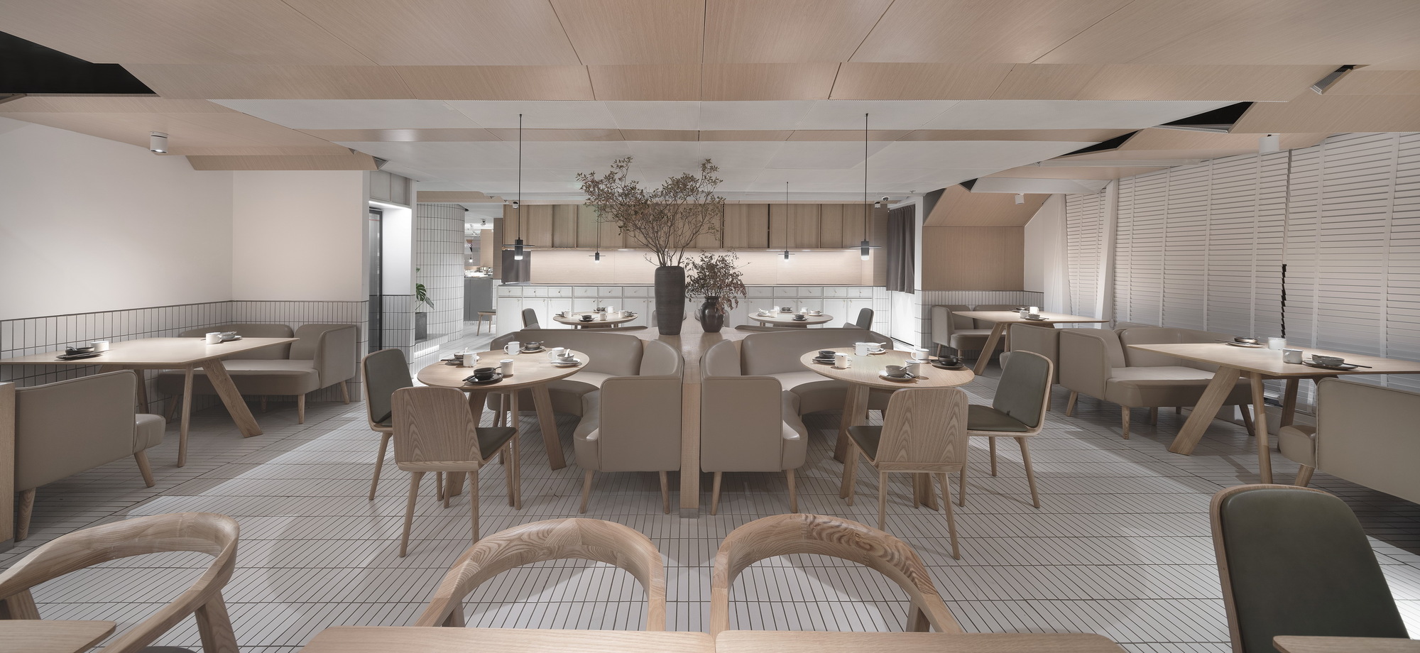 Goose Hut Home Bistro     / Golucci Interior Architects-37