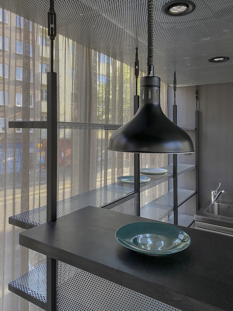 捷克 Kontejner 咖啡馆丨彼得·法博-29