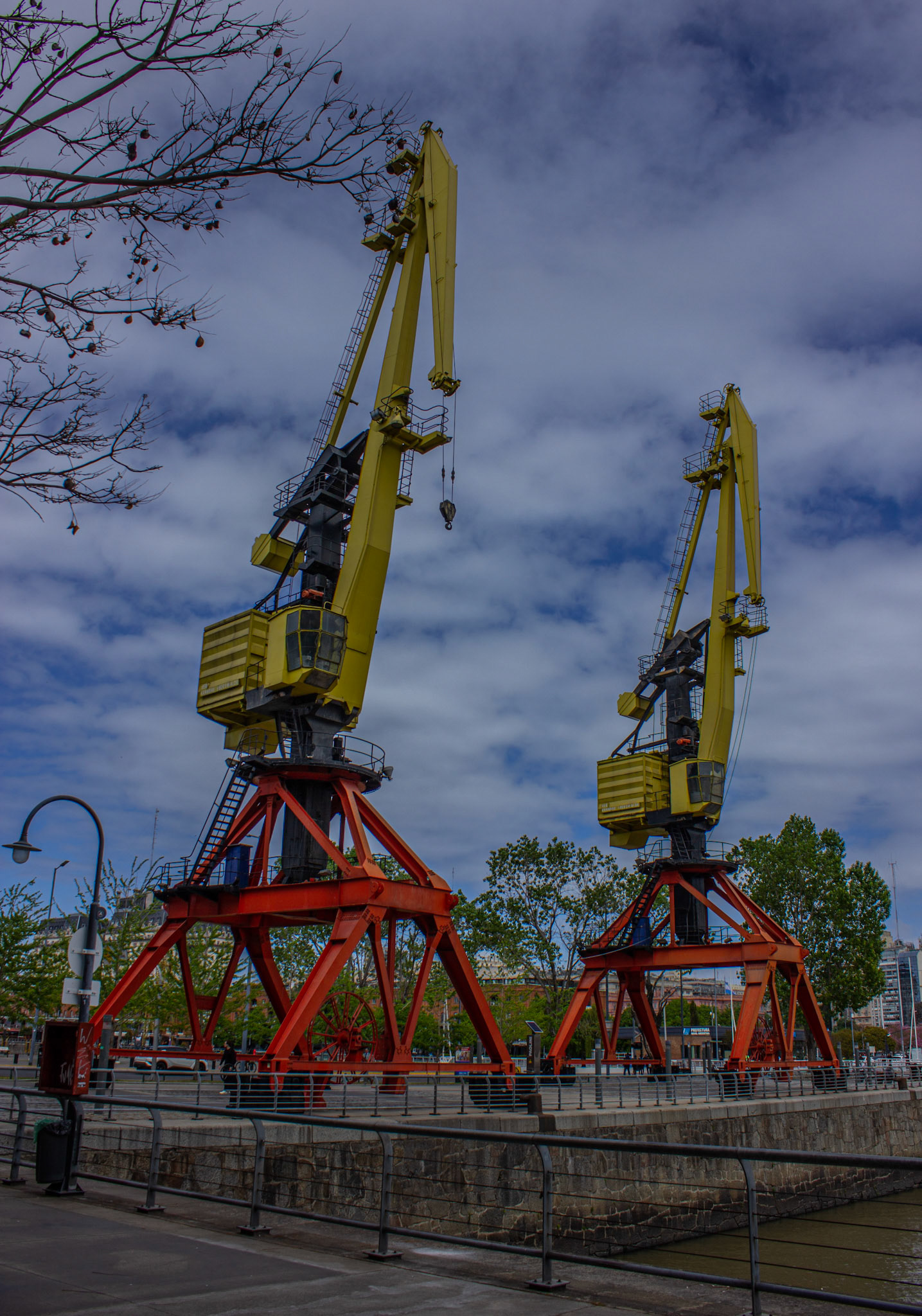 Puerto Madero un día nublado-5