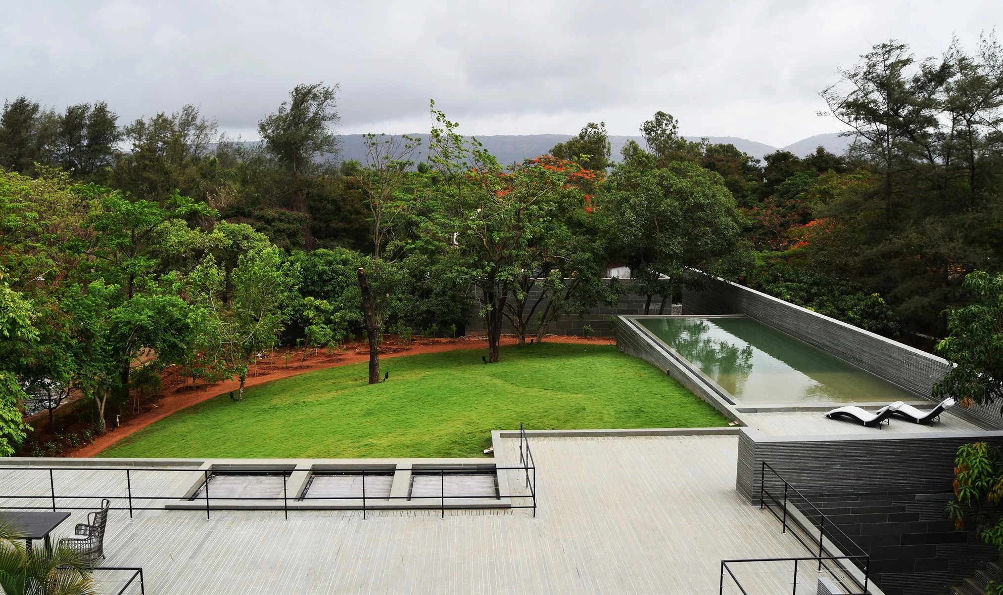 印度 Malavli 第二住宅 · SPASM Design Architects 的自然奇观-18