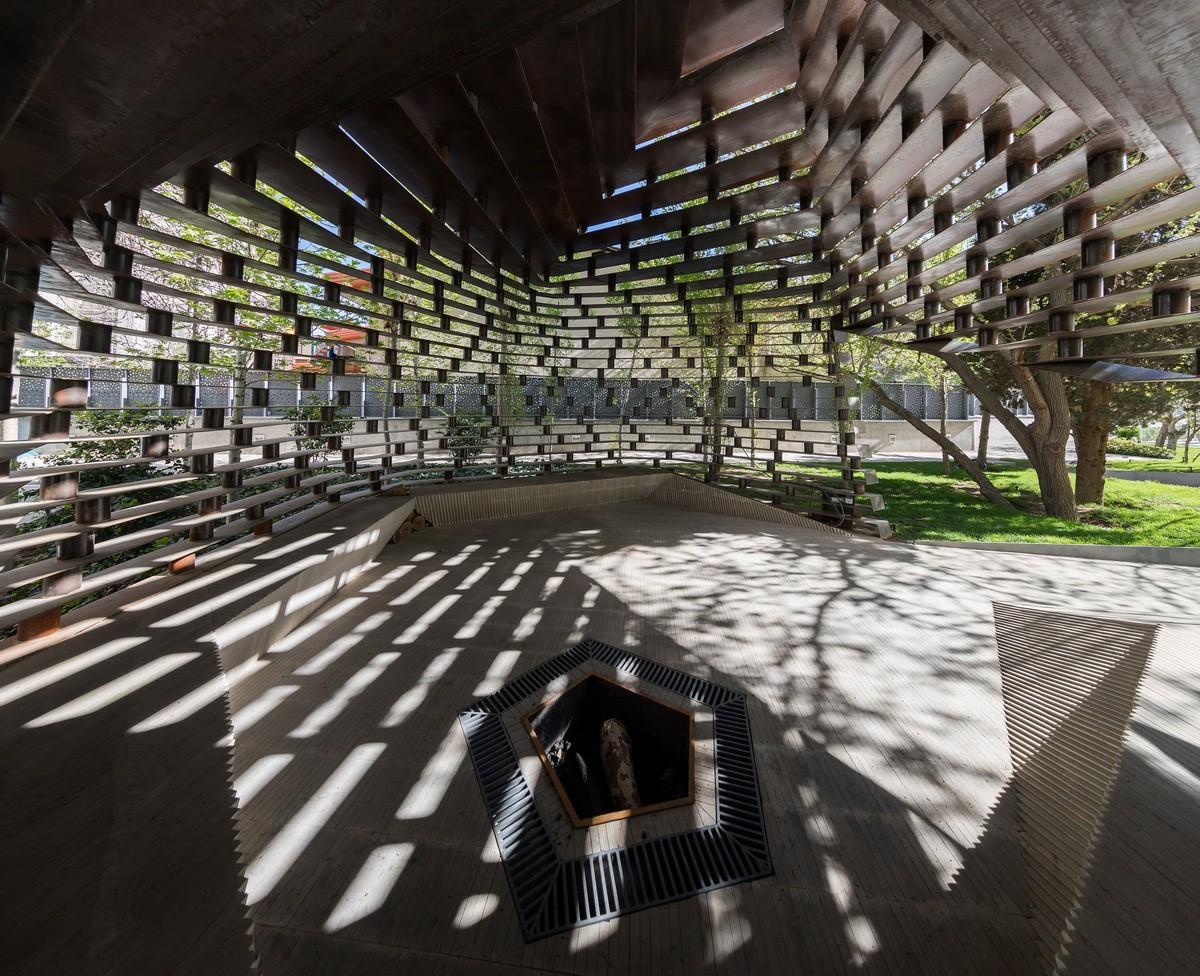 融入古老元素,片状“鱼鳞”架起的无柱天篷丨伊朗丨Olgooco-5