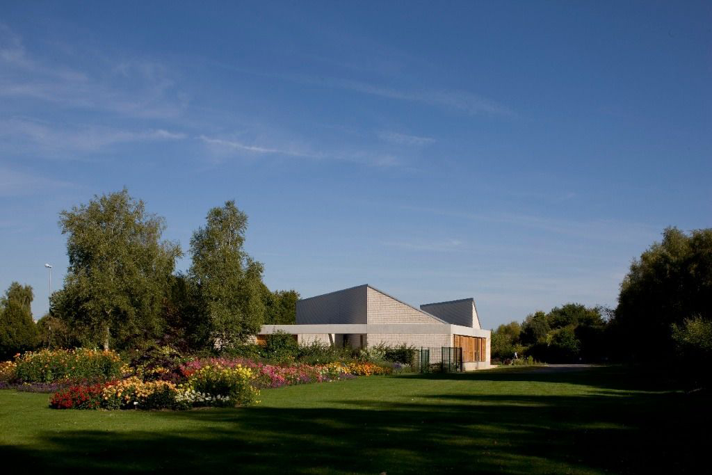 法国卡昂公园服务中心绿色建筑设计-2