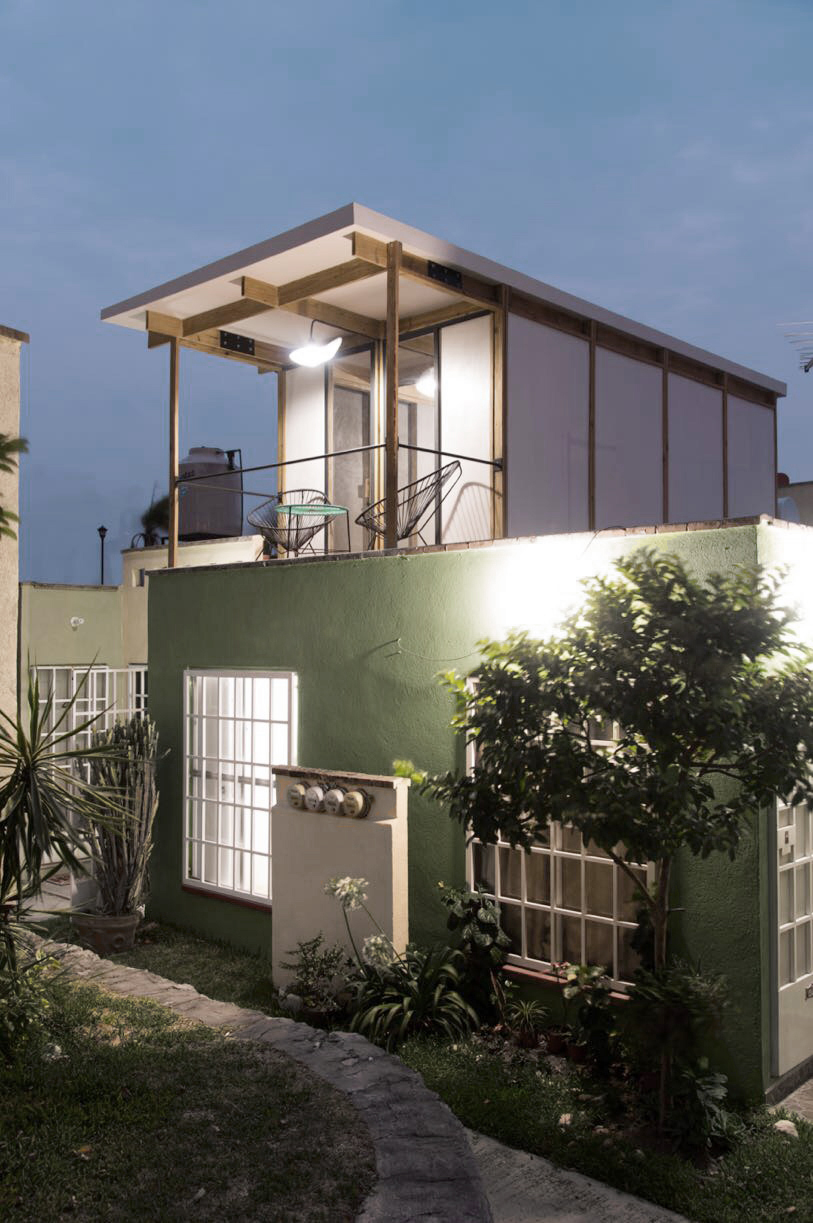 “联合国建筑师事务所”住房扩建 | 木结构打造 16 平米舒适空间-8