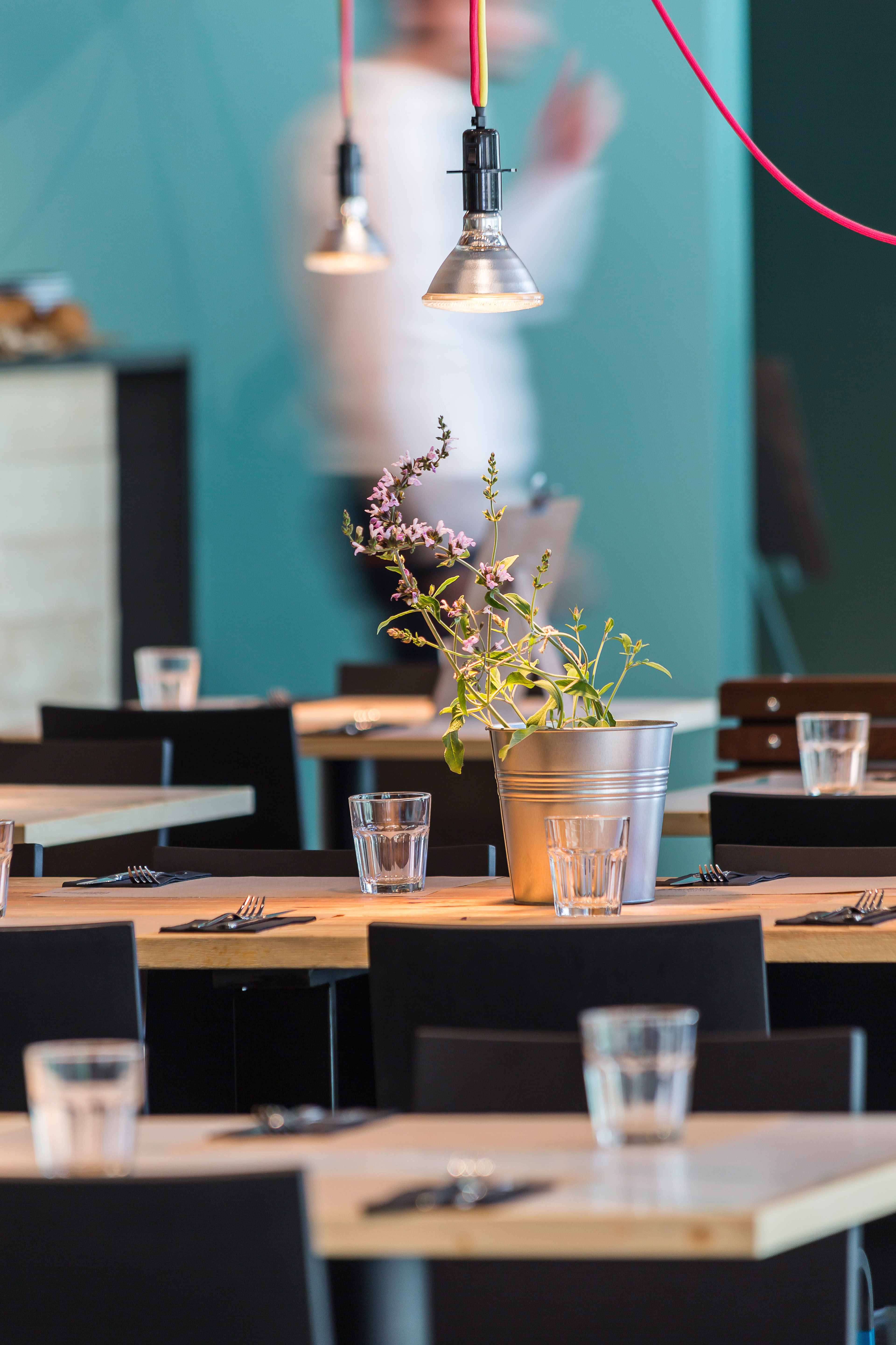 巴塞罗那 L'Actiu 餐厅——低成本改造的典范-7