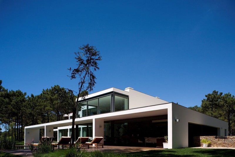 Casa Do Lago by Frederico Valsassina Architects-9