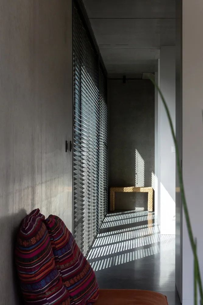 比利时混凝土住宅,温暖现代的可持续发展之家-34