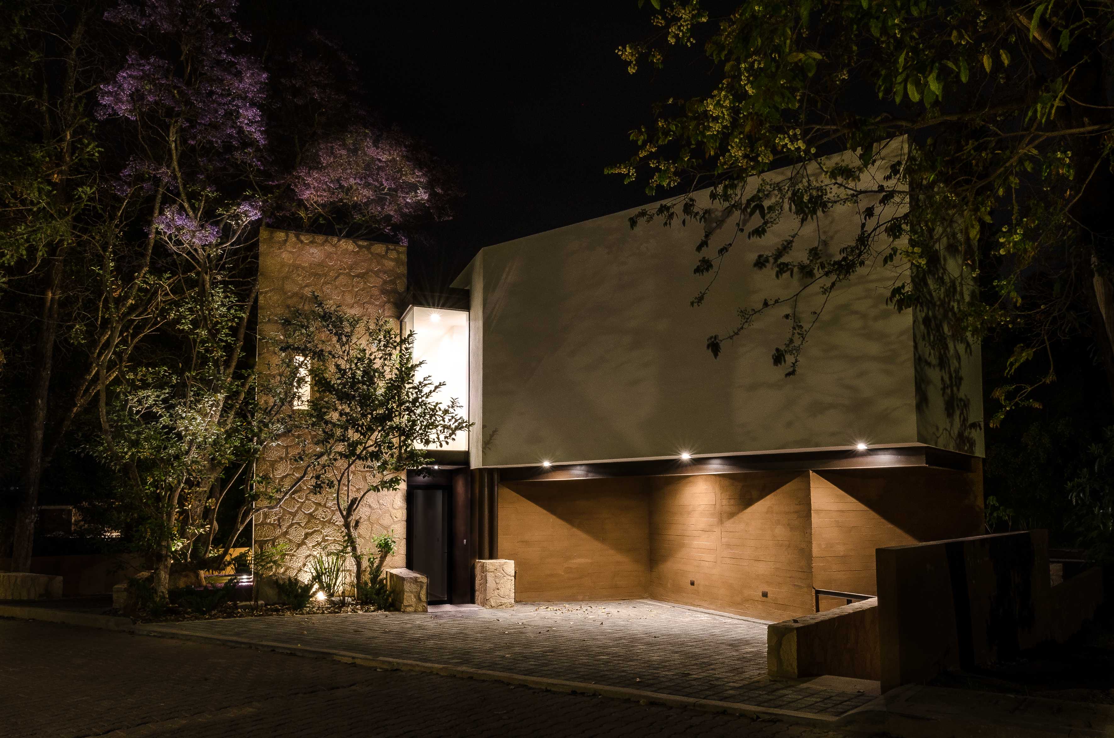 卡萨基埃塔 12 号住宅 | 自然与设计的和谐交融-20