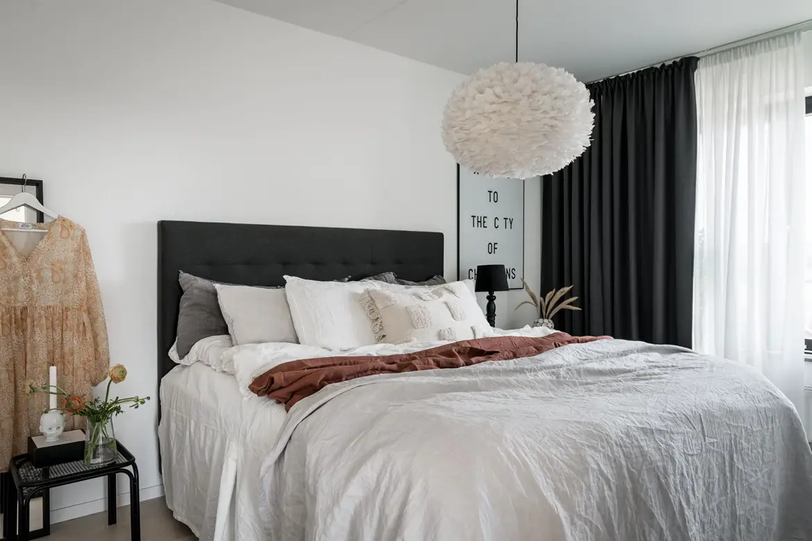 现代公寓挑高设计，充分利用空间打造梦想居所-12