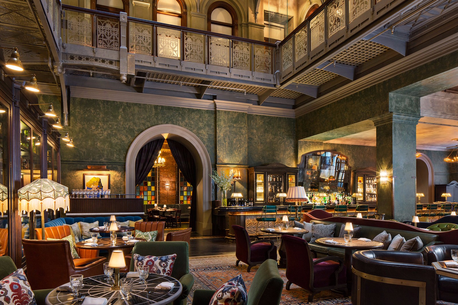 纽约老楼翻新后的时尚酒店——Beekman Hotel-4