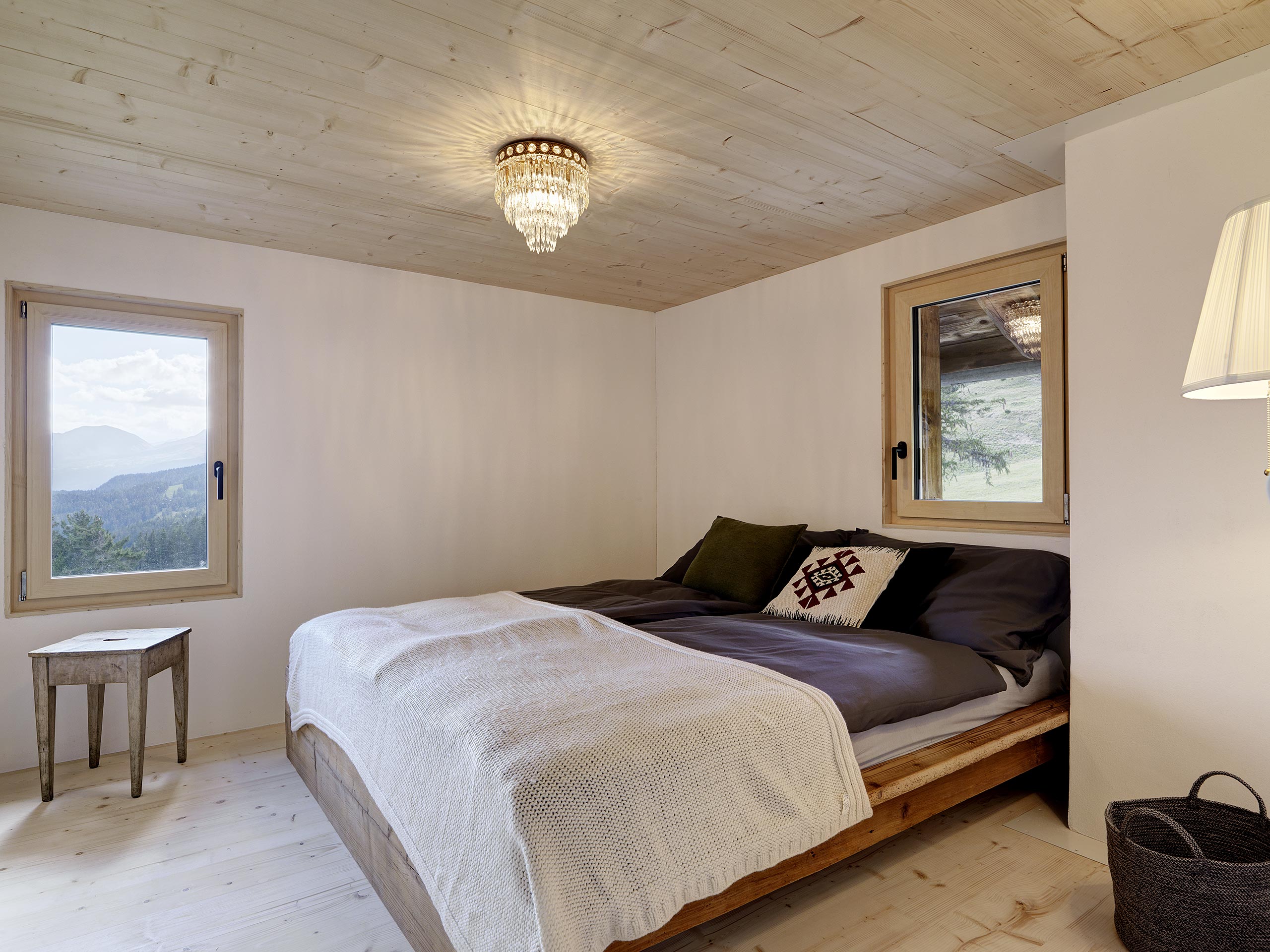 瑞士山地小屋的现代改造丨Christoph Cavigelli-41