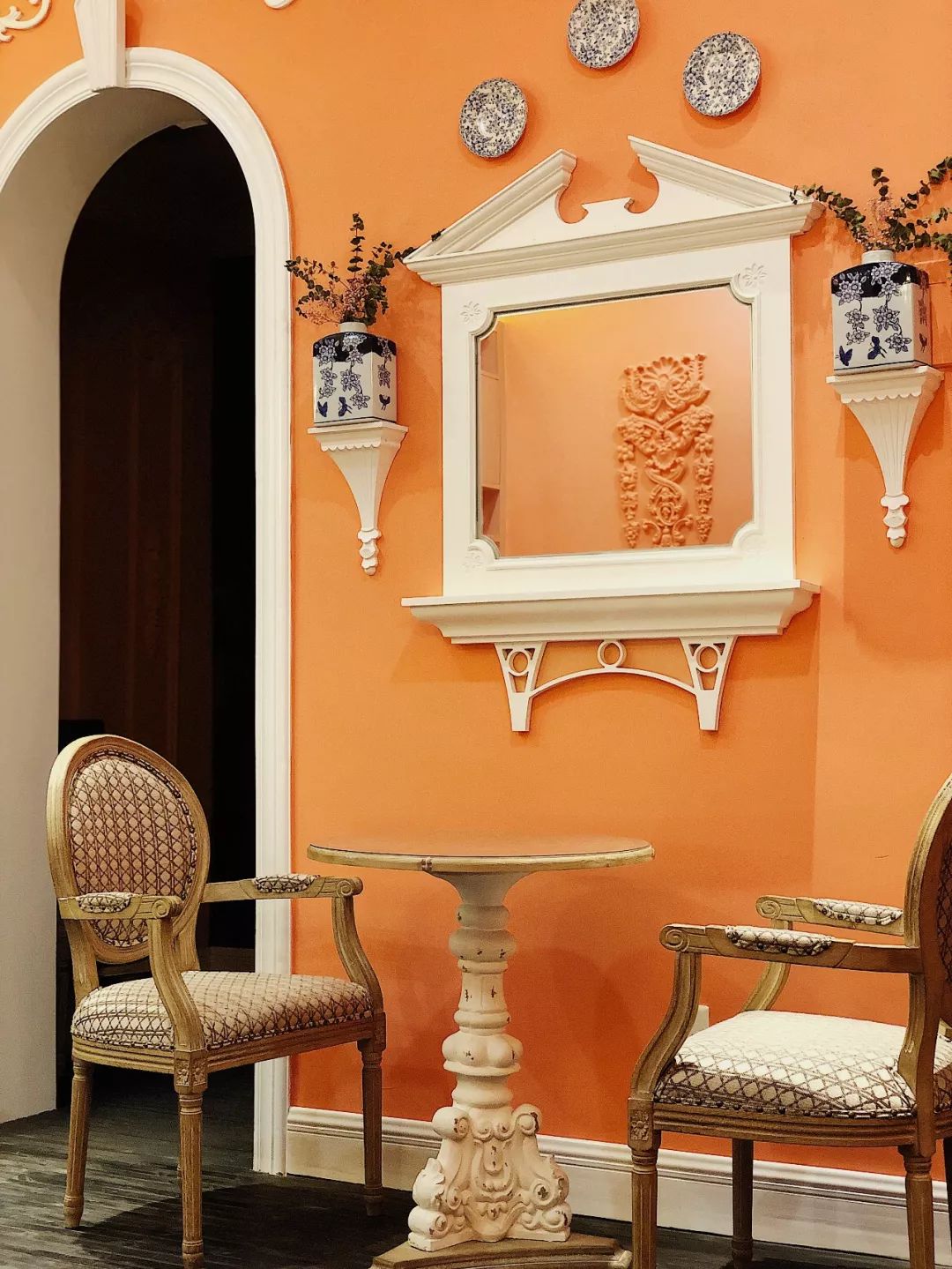 武汉百年老房大变身,甜品店设计展现女性魅力-31