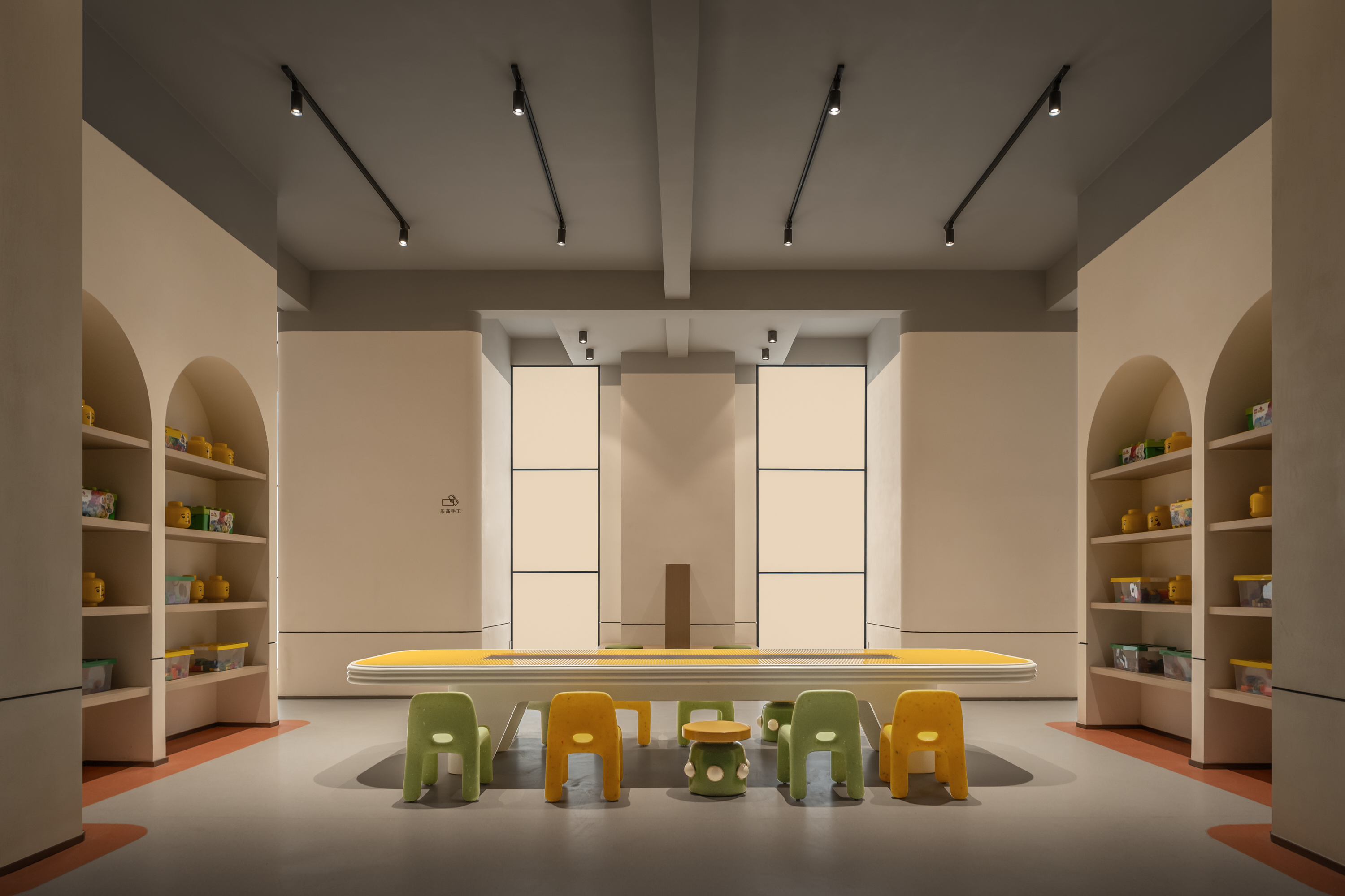 南昌市政 · 锦绣文澜架空层丨中国南昌丨HPID设计团队,重庆星翰装饰,上海一目建筑-30