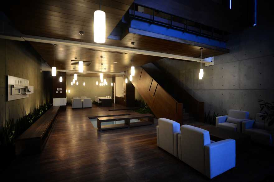 伊朗 1090 别墅 | 现代家庭生活与自然的和谐交融-20