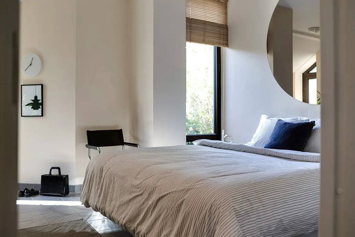 瑞典现代玻璃屋，室内外边界消融，尽享四季美景-13