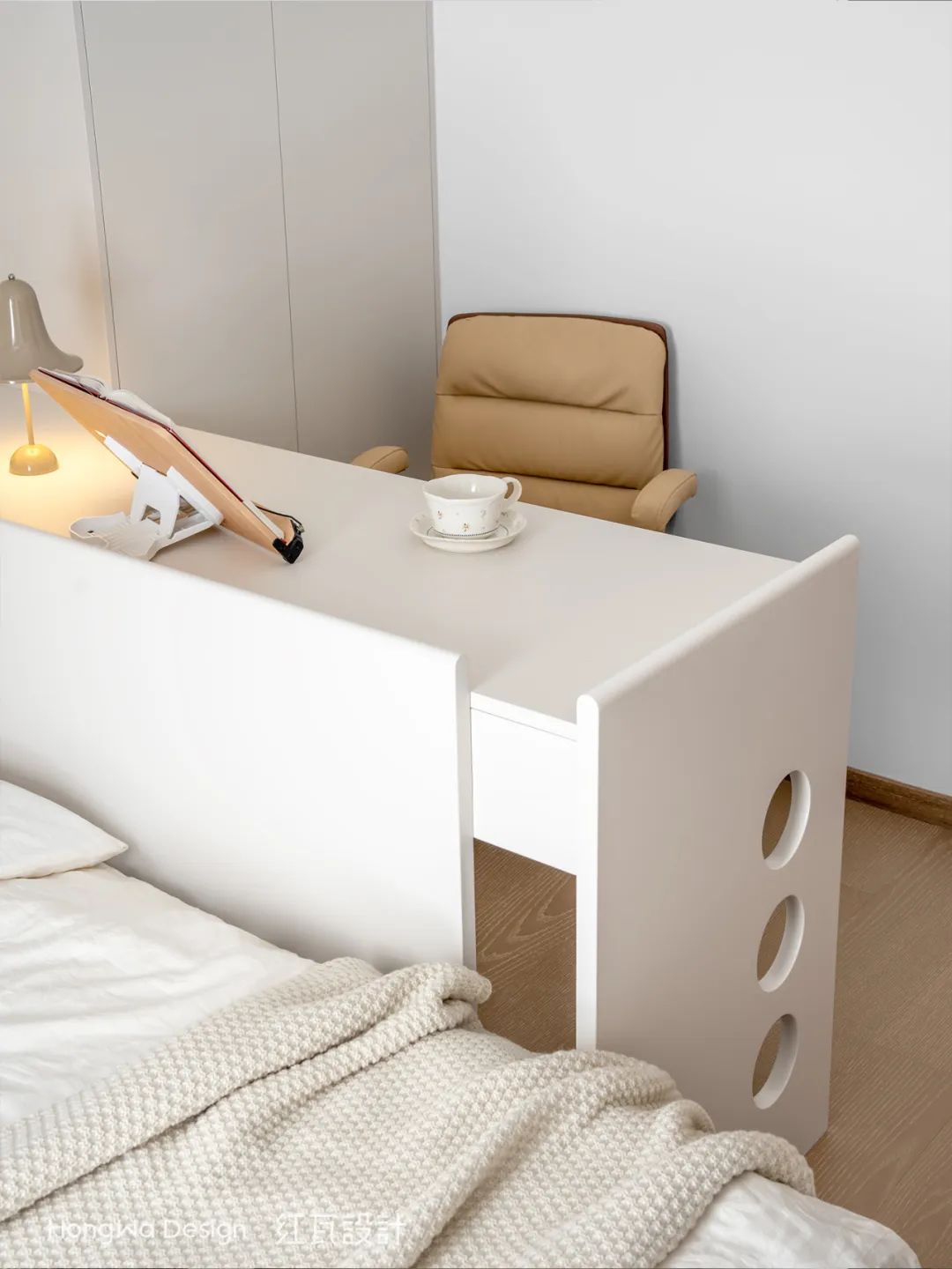 红瓦设计·实景案例丨131㎡精装改现代简约，双移门后居然暗藏玄机，这样设计多出两间房！-51