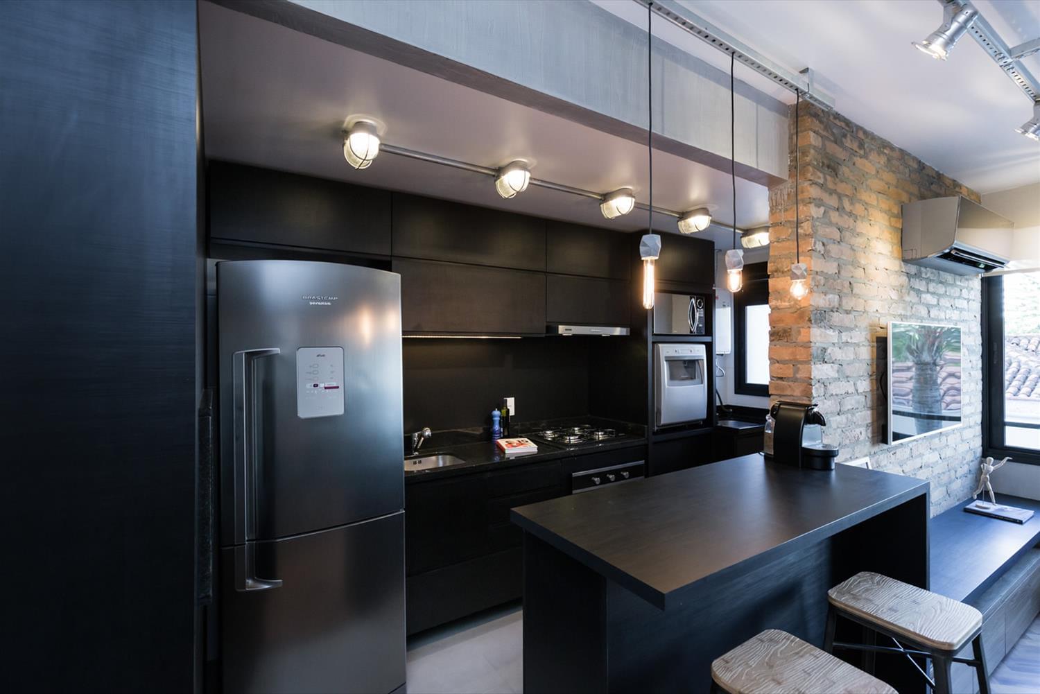 巴西 Soho 公寓 | 砖墙与木质元素的完美结合-4