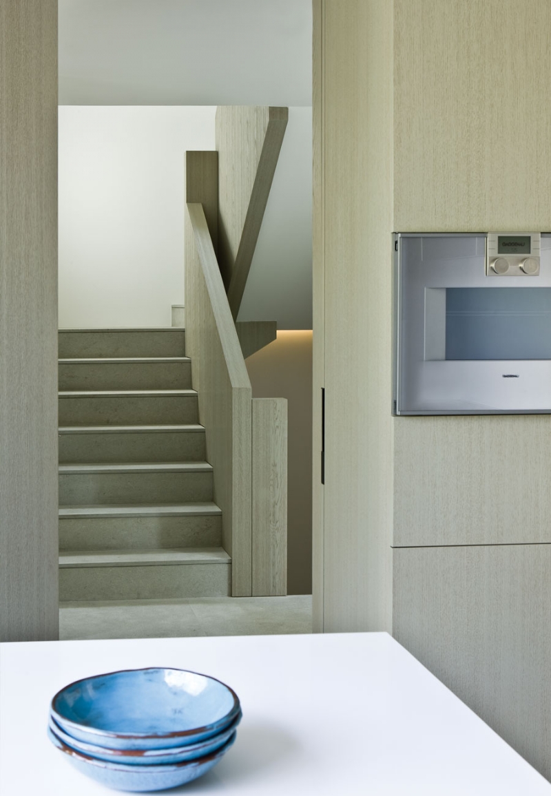 法国圣特·罗佩私人别墅 | 素雅简约主义之美-9