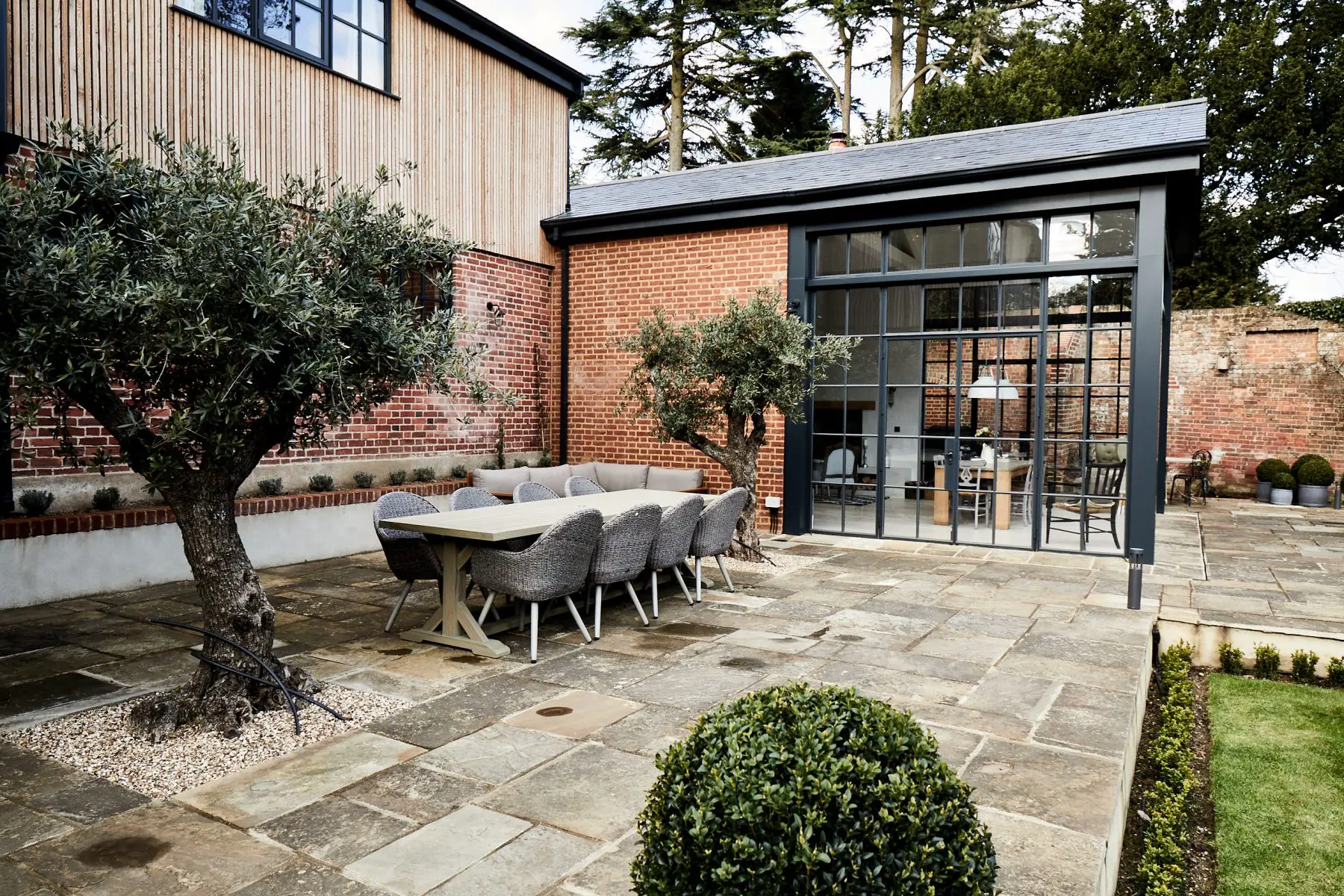 英式乡村别墅 | 意大利花园中的玻璃扩展之美-18