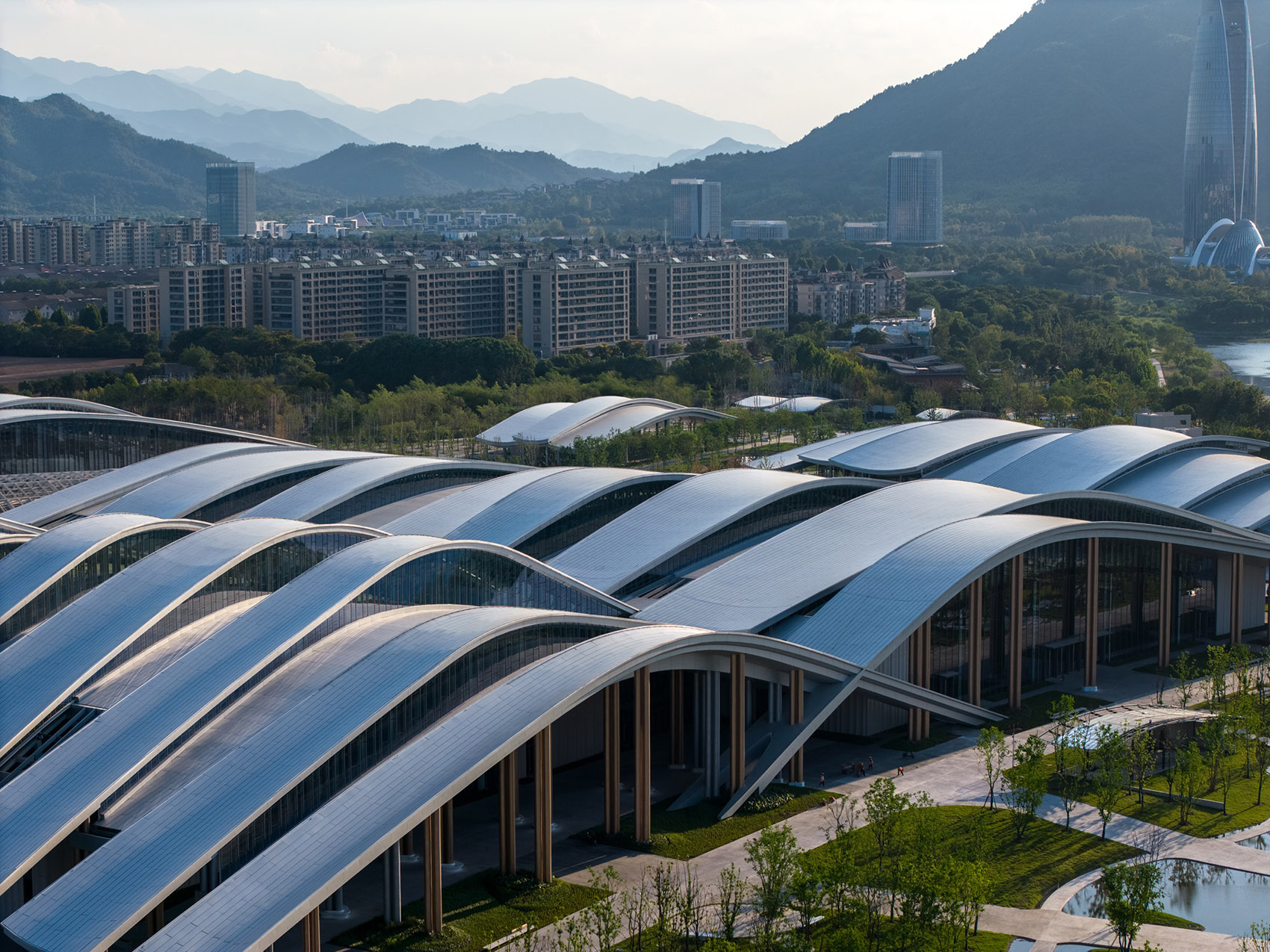 安吉国际会展中心丨中国湖州丨法何斐德,启迪,公和,ACD艺城等公司-27