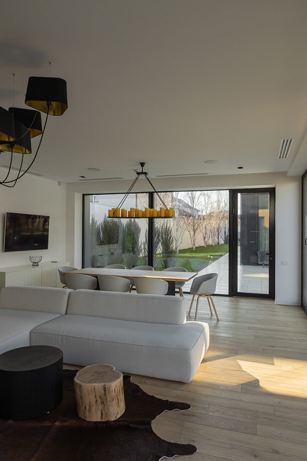 U 之家丨罗马尼亚克拉约瓦-111