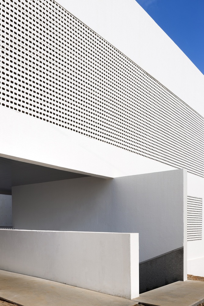 岛居社区中心 | “水”中围出的公共空间-31