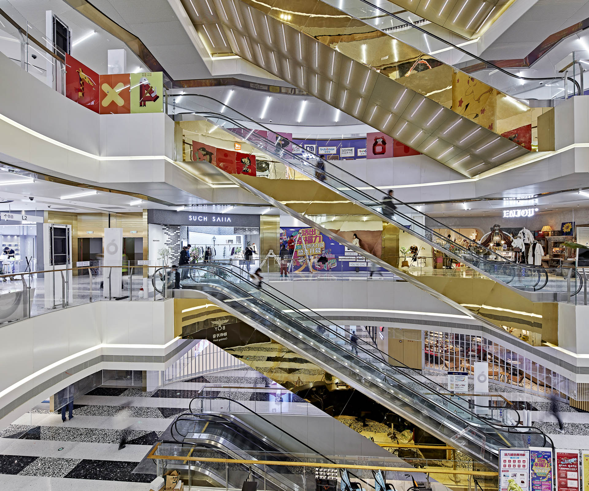 上海 WoliCity 购物商场——CLOU 建筑事务所打造三维几何艺术空间-11