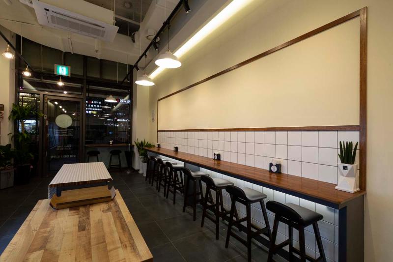 18 平幸福餐桌 | 极简主义小餐厅设计-6