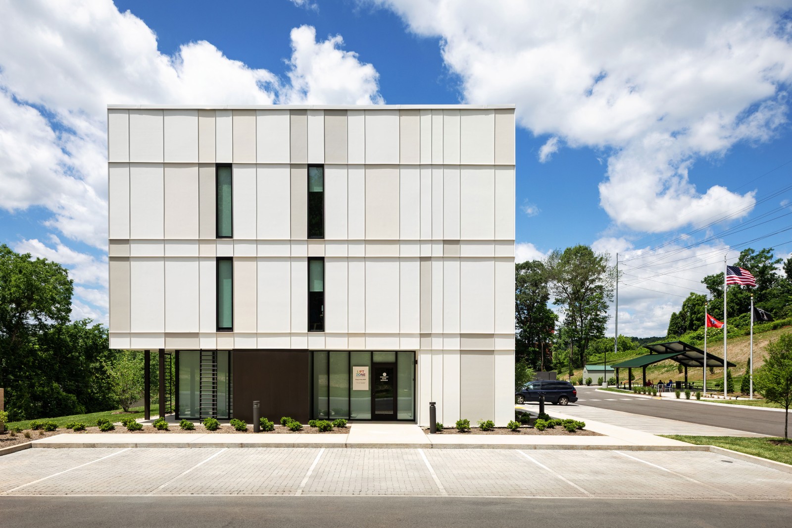 自由广场退伍军人住房丨美国诺克斯维尔丨BarberMcMurry Architects-1