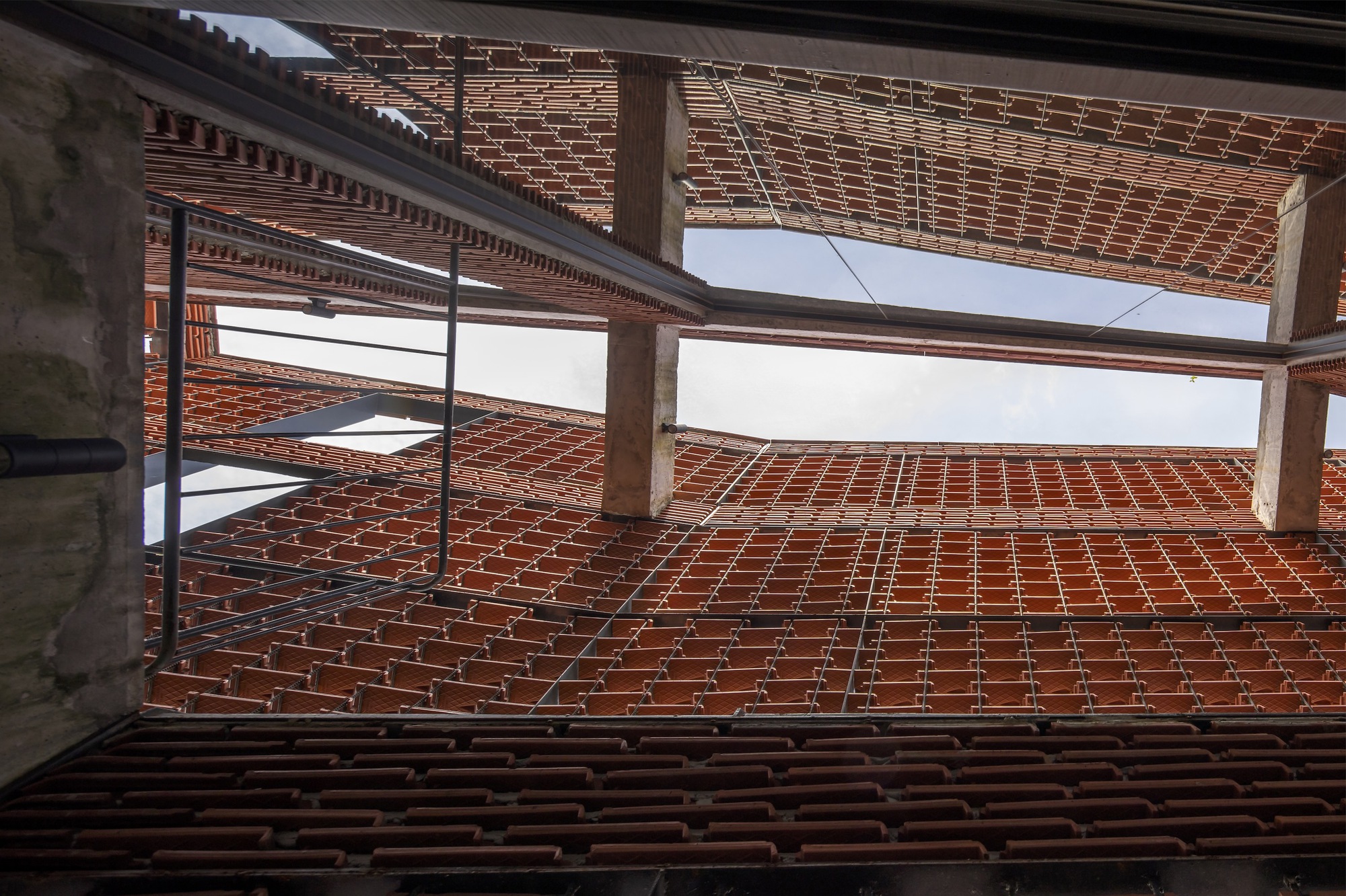 瓦片雀巢屋丨越南丨H&P Architects-37