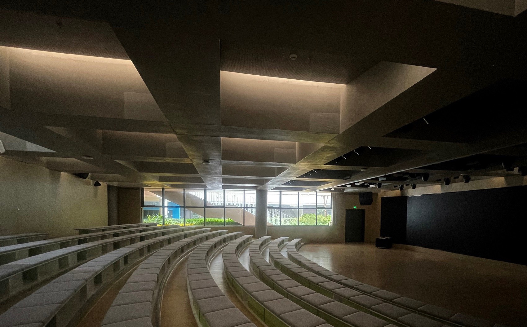 深圳福田绿洲小学丨中国深圳丨悉地国际东西影工作室-107