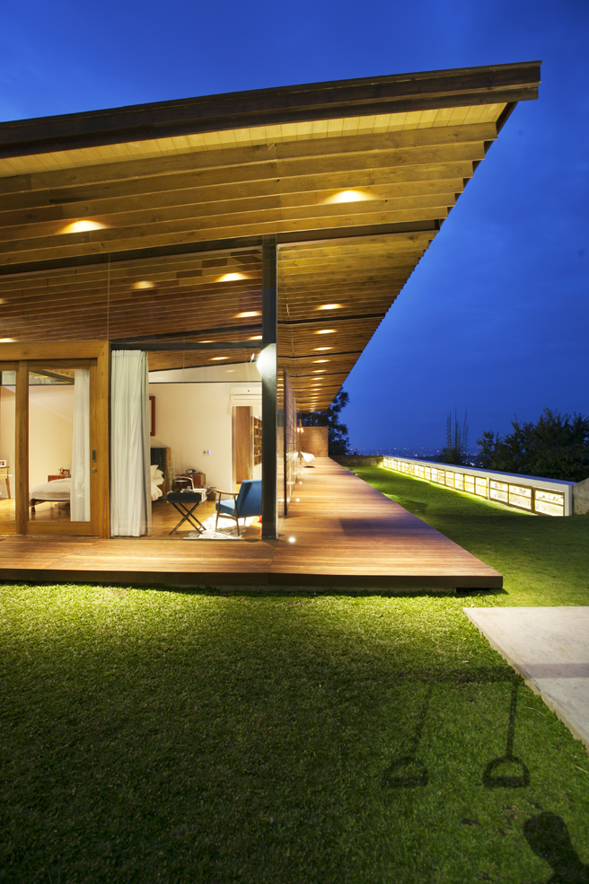 灵活高效的小型生活工作住宅-30